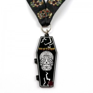 Metal Die Casting 7/8-инчов матов черно метален медал Хелоуин Clamshell Sports Medals